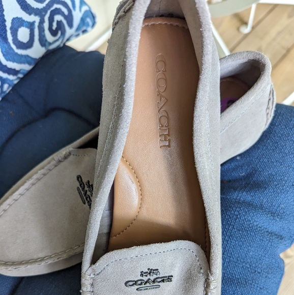 Coach suede loafers 8.5B - Picture 2 of 6